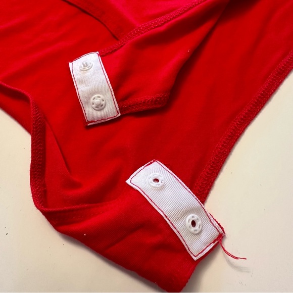 Mango pop Deep V Short Sleeve Bodysuit - Picture 4 of 7